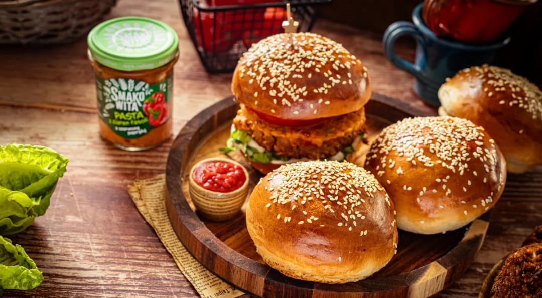 Jak upiec bułki do hamburgerów, które zachwycą każdego smakosza